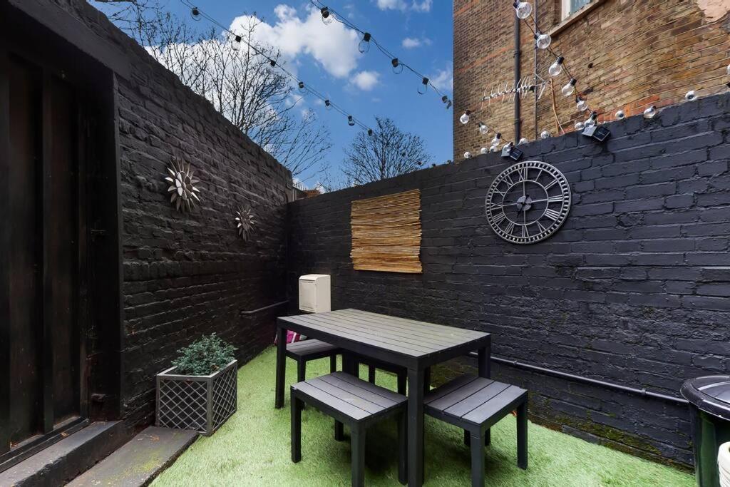 Lovely 2 Bedroom Apartment Near Highgate Station Лондон Екстериор снимка